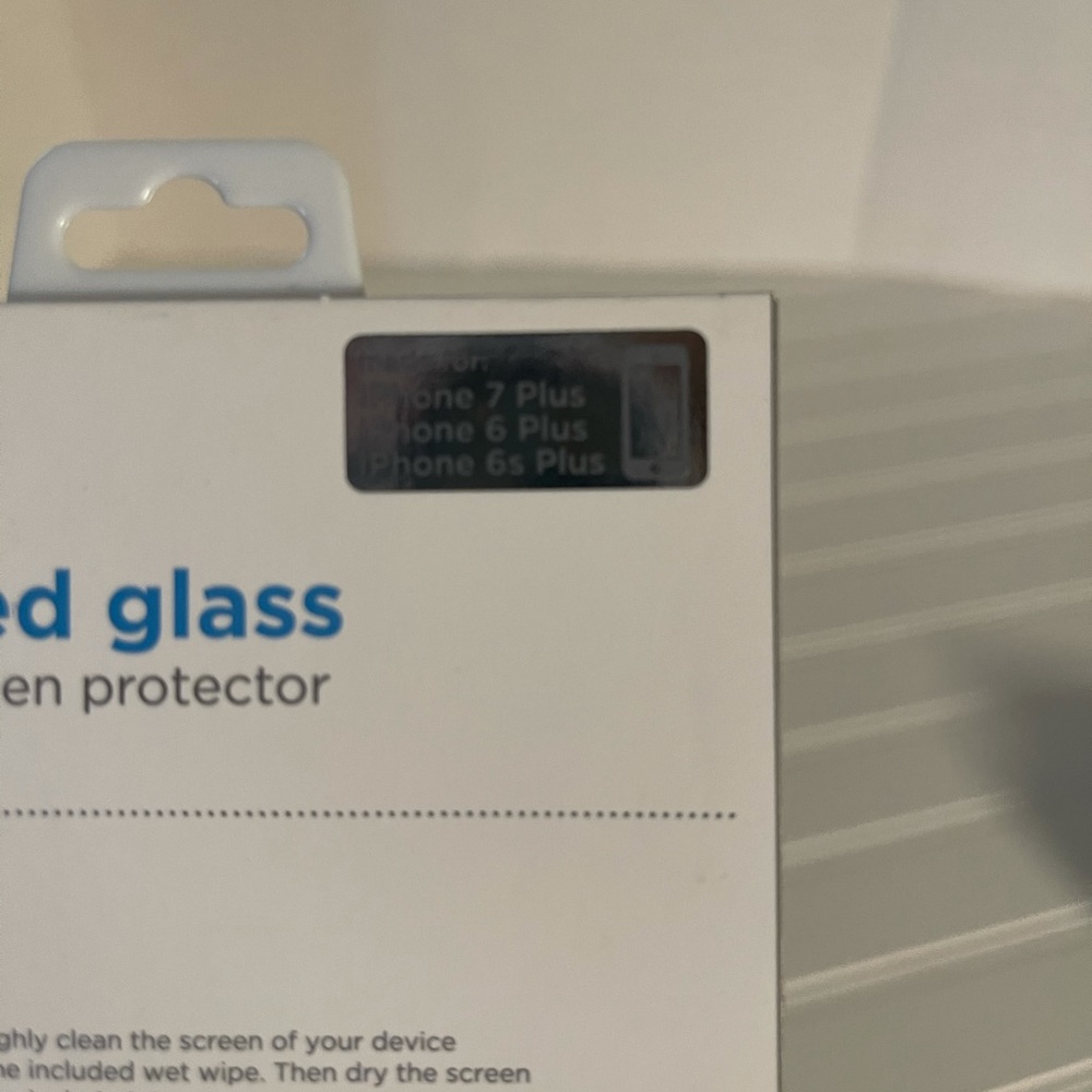 iPhone screen protector-7plus,6plus,6splus - Picture 3 of 3